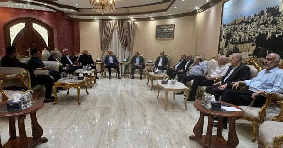 القاهرة : مشاورات بين حماس والفصائل حول المستجدات الوطنية وملف الانتخابات